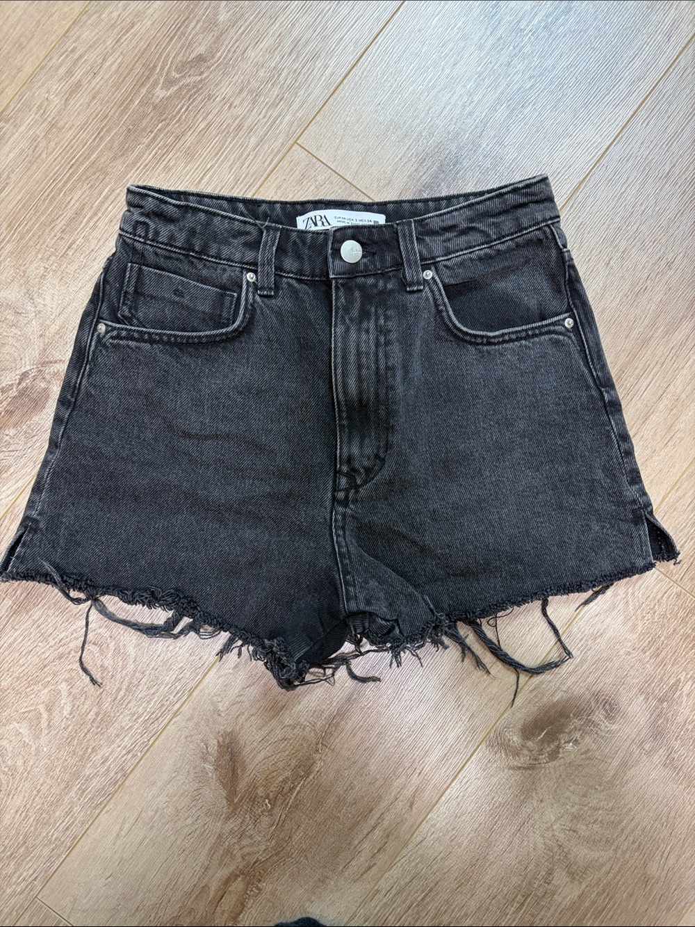 Zara Black High-Waist Frayed Hem Denim Shorts